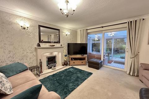 3 bedroom detached bungalow for sale, Hadendale, Cradley Heath