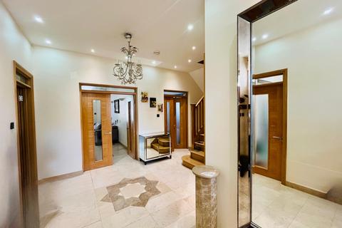 7 bedroom detached house to rent, Brondesbury Park, Brondesbury, NW6