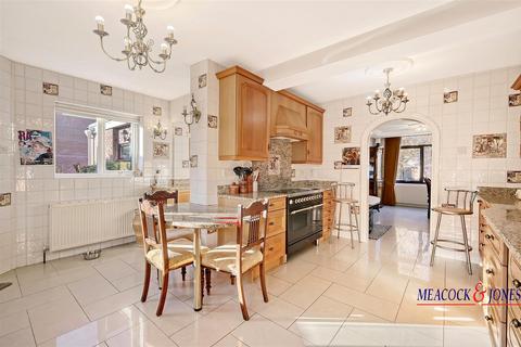 4 bedroom detached house for sale, Tor Bryan, Ingatestone, Essex