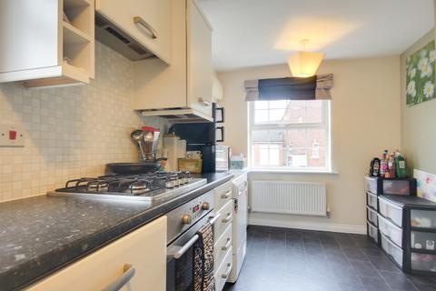 4 bedroom end of terrace house to rent, Goose Bay Drive, Kingsway, Gloucester, GL2