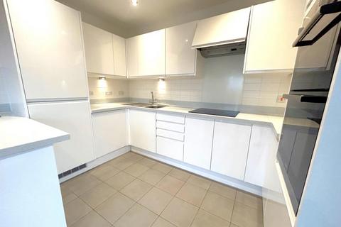 2 bedroom apartment to rent, Warlingham House, Addlestone KT15