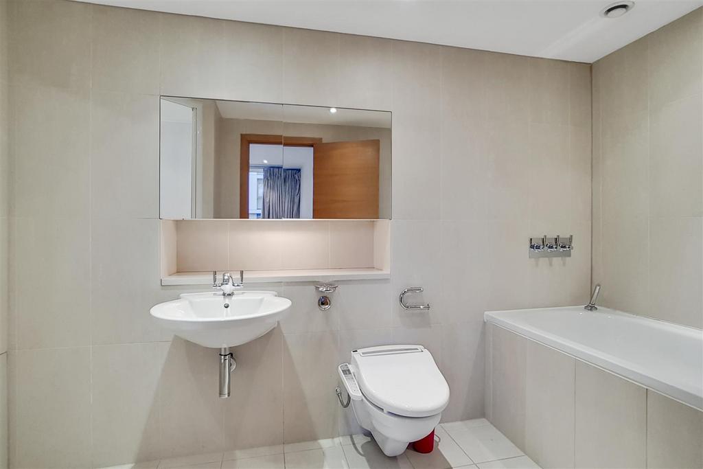 8 Master Ensuite 7.jpg
