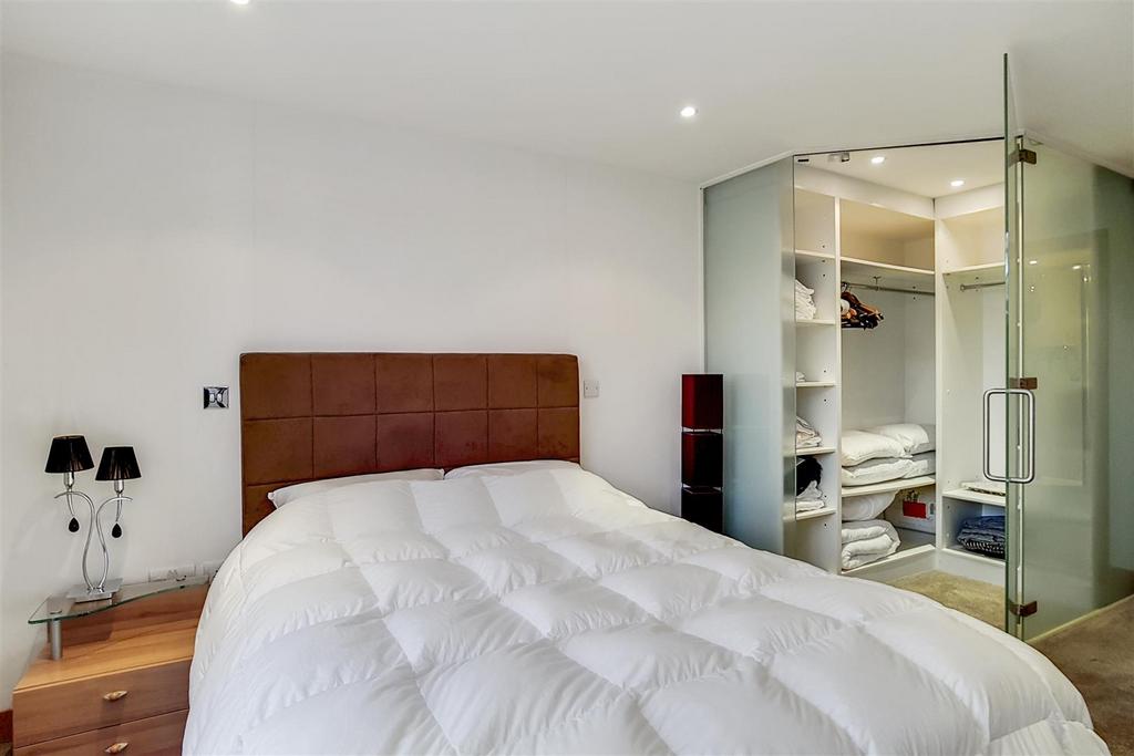 9 Bedroom 2 9.jpg