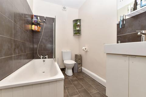 Flat 1, 18 - 20 High Street, Carshalton, SM5 3AG