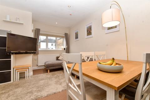 Flat 1, 18 - 20 High Street, Carshalton, SM5 3AG