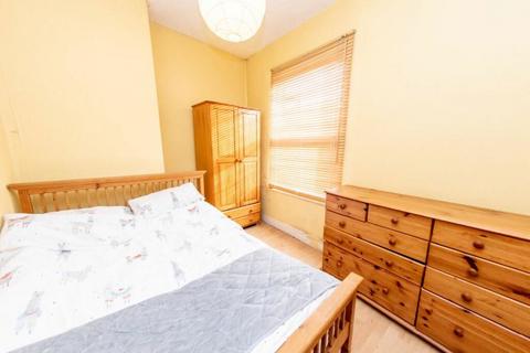 2 bedroom terraced house for sale, Dobson Terrace, Beeston , Leeds, West Yorkshire, LS11 5PB