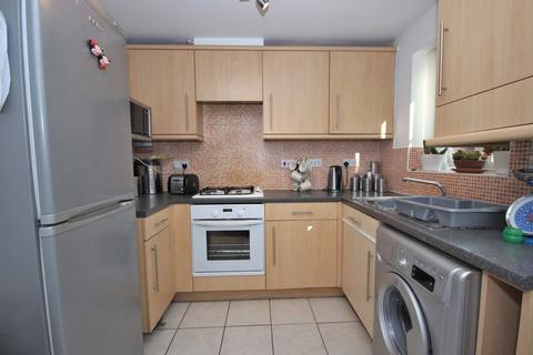 2 bedroom townhouse to rent, St Bridgets Close, Widnes, WA8