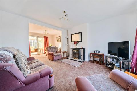 3 bedroom semi-detached house for sale, Severn Way, Bedford