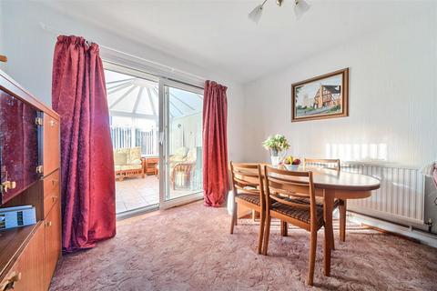 3 bedroom semi-detached house for sale, Severn Way, Bedford