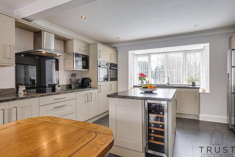 4 bedroom detached house for sale, Liversedge WF15