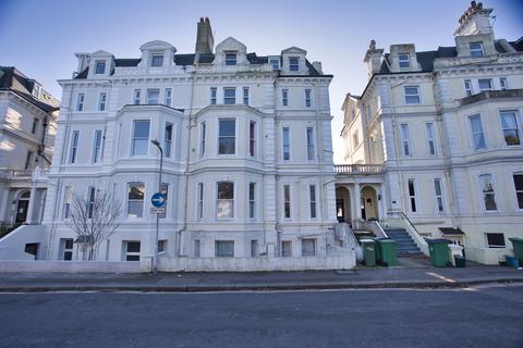 2 bedroom flat for sale, Augusta Gardens, Folkestone, CT20