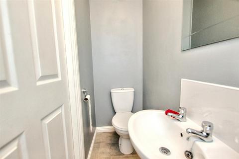 9b Tinto Drive, Carstairs Junction, Lanark, ML11 8RS
