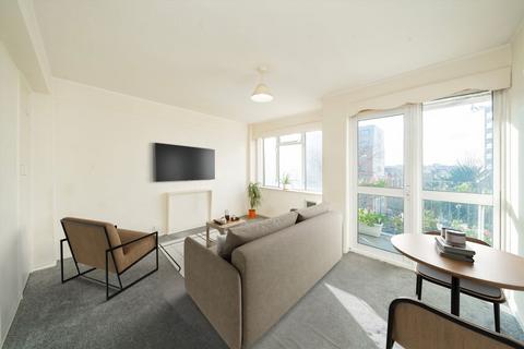 2 bedroom flat for sale, Shoot Up Hill, London NW2