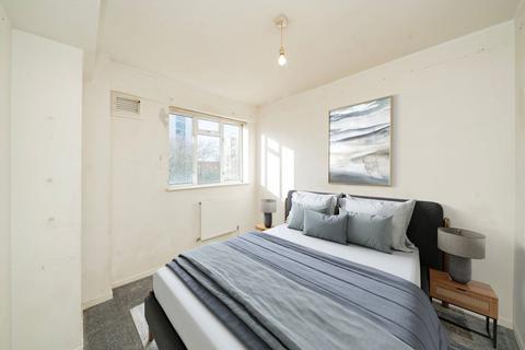 2 bedroom flat for sale, Shoot Up Hill, London NW2