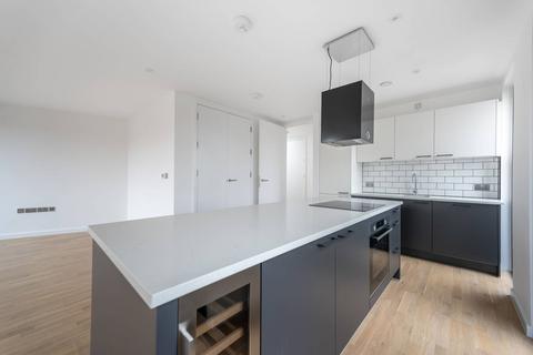 3 bedroom flat to rent, The Vale, Acton, London, W3