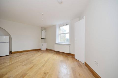 Studio to rent, Electric Avenue, Brixton, London, SW9