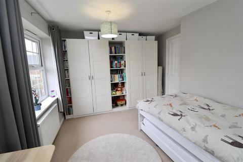 32 Beech Close, Market Weighton, York, YO43 3DZ