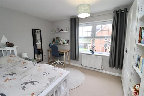 32 Beech Close, Market Weighton, York, YO43 3DZ