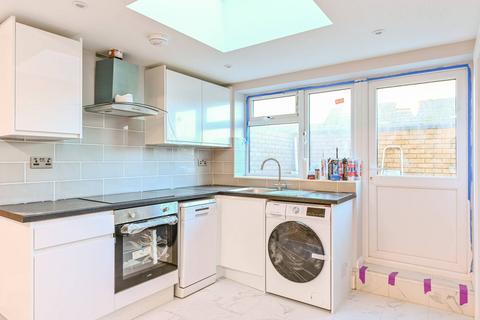 6 bedroom house to rent, Bride Street, Barnsbury, London, N7