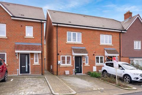 2 bedroom end of terrace house for sale, Brighton Link, Horsham, Sussex