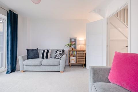 2 bedroom end of terrace house for sale, Brighton Link, Horsham, Sussex