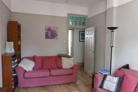 2 bedroom flat to rent, Market Street, Sandwich