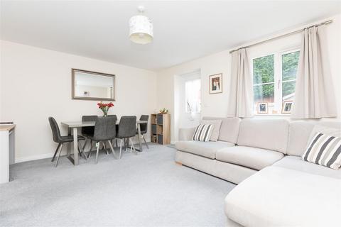 3 bedroom end of terrace house for sale, West Close, Clifton, Shefford, Beds SG17 5GT