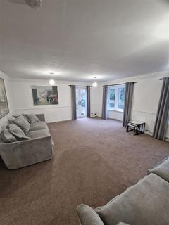 4 bedroom apartment to rent, Richmond Lodge, Moor Road South, Gosforth, Newcastle, Tyne and Wear