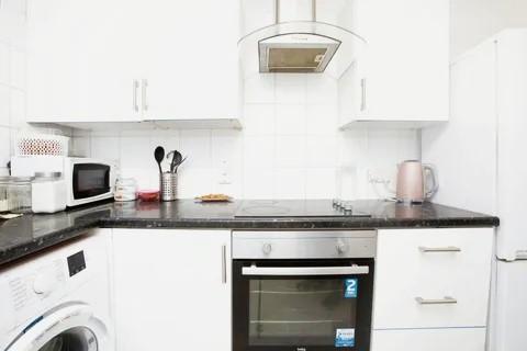 2 bedroom apartment to rent, Talbot Road, London N15