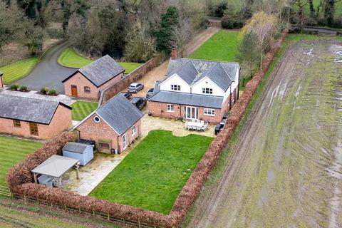 4 bedroom detached house for sale, Holmshaw Lane, Oakhanger