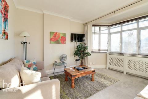 2 bedroom flat to rent, Heather Park Drive, Wembley