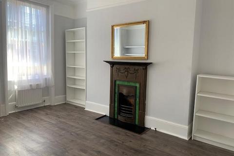 2 bedroom apartment to rent, Hanson Street, London W1W