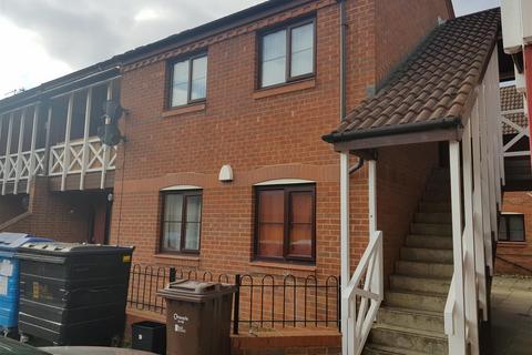 2 bedroom flat to rent, Marine Wharf Kingston Street Hull