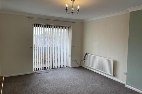 2 bedroom flat to rent, Marine Wharf Kingston Street Hull