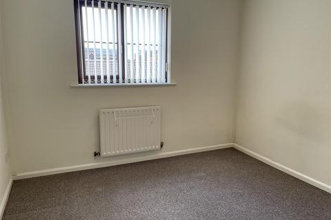 2 bedroom flat to rent, Marine Wharf Kingston Street Hull