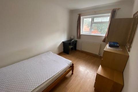 1 bedroom in a house share to rent, Room 2, Templeton Ave, Cardiff