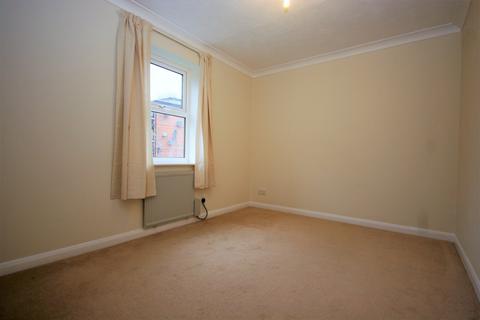 2 bedroom flat to rent, Pound Road, Rushmoor GU12