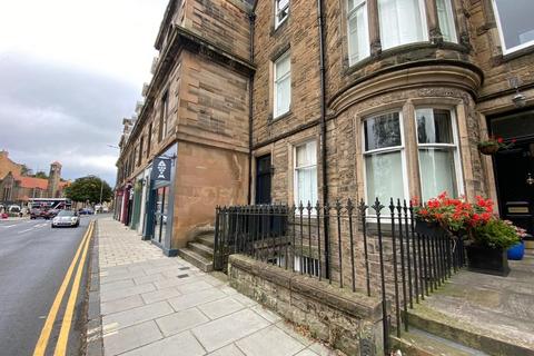 2 bedroom flat to rent, Colinton Road, Bruntsfield, Edinburgh, EH10