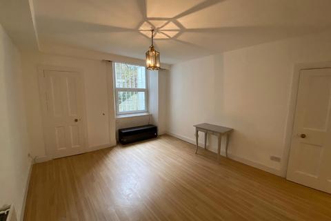 2 bedroom flat to rent, Colinton Road, Bruntsfield, Edinburgh, EH10