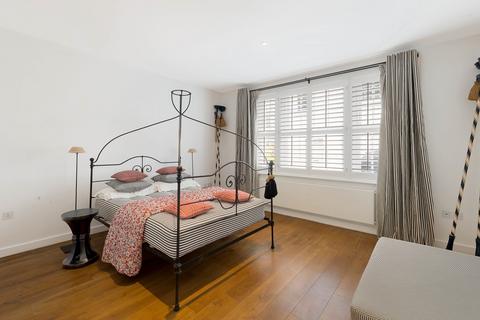 3 bedroom mews for sale, Eccleston Mews Knightsbridge SW1X