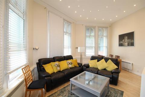 2 bedroom apartment to rent, Queen Street, Quayside, Newcastle Upon Tyne