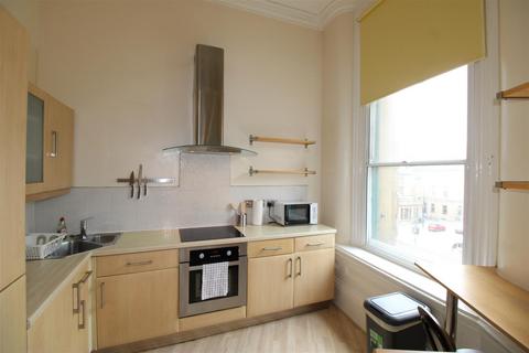 2 bedroom apartment to rent, Queen Street, Quayside, Newcastle Upon Tyne