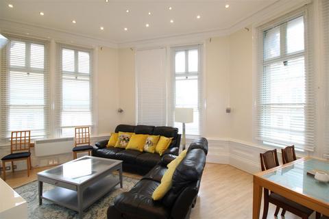 2 bedroom apartment to rent, Queen Street, Quayside, Newcastle Upon Tyne