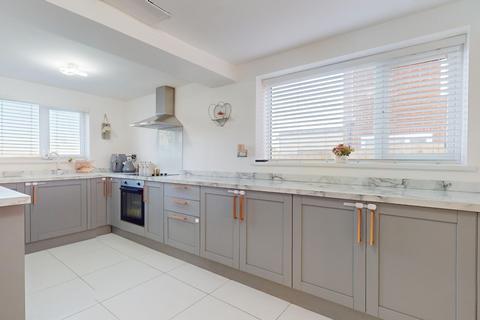 5 bedroom semi-detached house for sale, Westmorland Road, South Shields, Tyne and Wear, NE34 7JJ