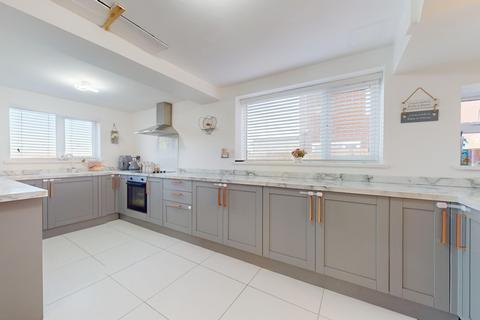 5 bedroom semi-detached house for sale, Westmorland Road, South Shields, Tyne and Wear, NE34 7JJ