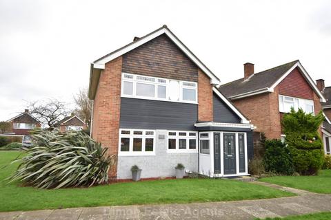 4 bedroom detached house for sale, Hamilton Grove, Peel Common