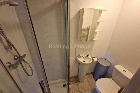 1 bedroom in a house share to rent, Kings Road, Reading