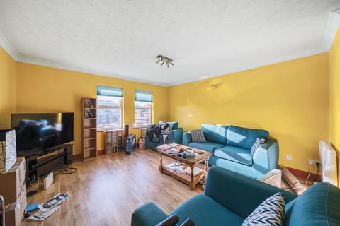 2 bedroom flat for sale, High Wycombe,  Buckinghamshire,  HP12