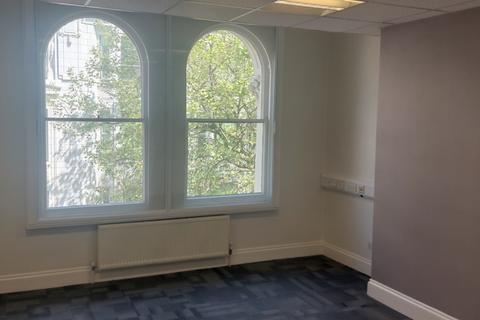 Office to rent, 2nd Floor Office Suite, 81 New Street, Birmingham, West Midlands, B2 4BA