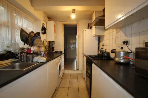 3 bedroom house to rent, Spencer Street, Southall, Middlesex